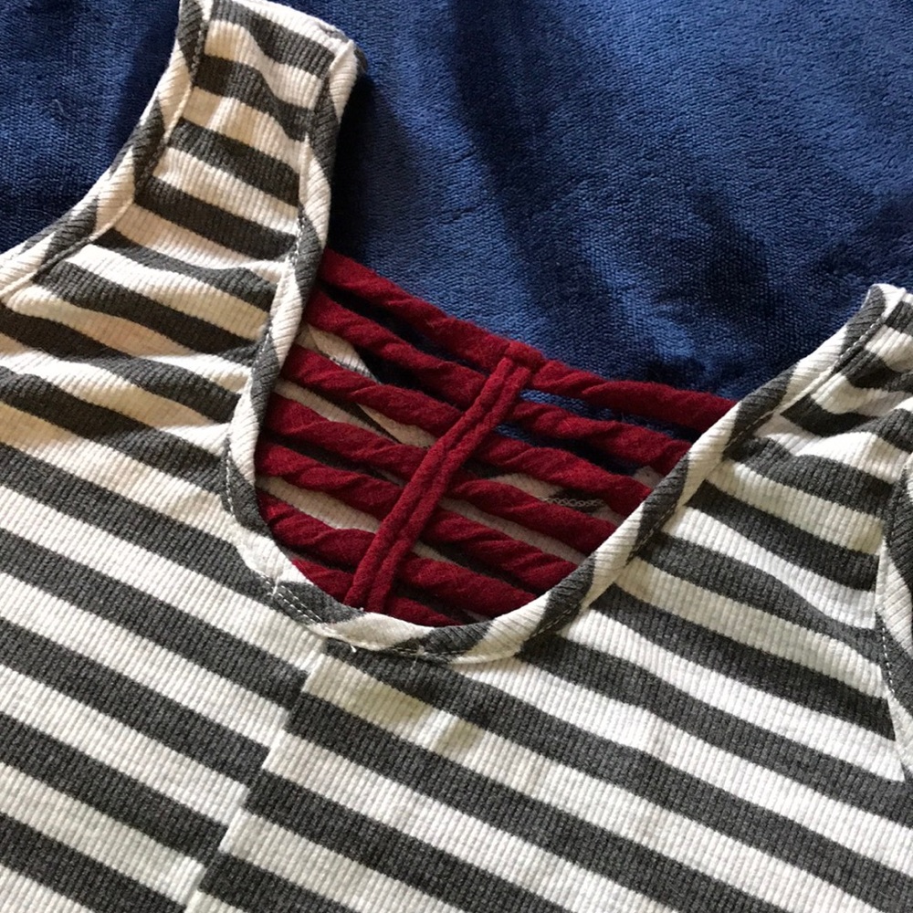 Striped tank - Picture 3 of 4
